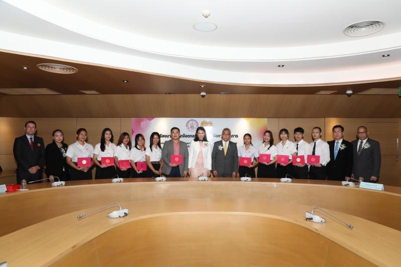 ปลัดพม.ร่วมลงนามเ�