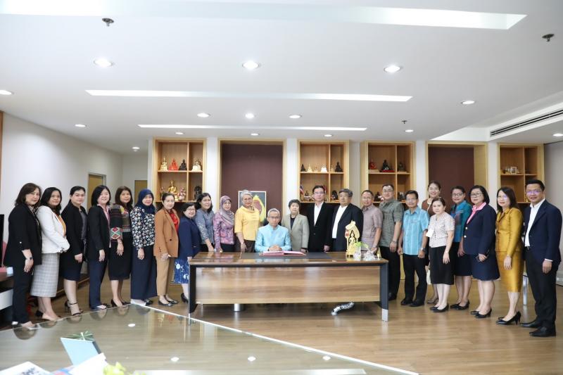 ปลัดพม.เข้ารับตำแ�
