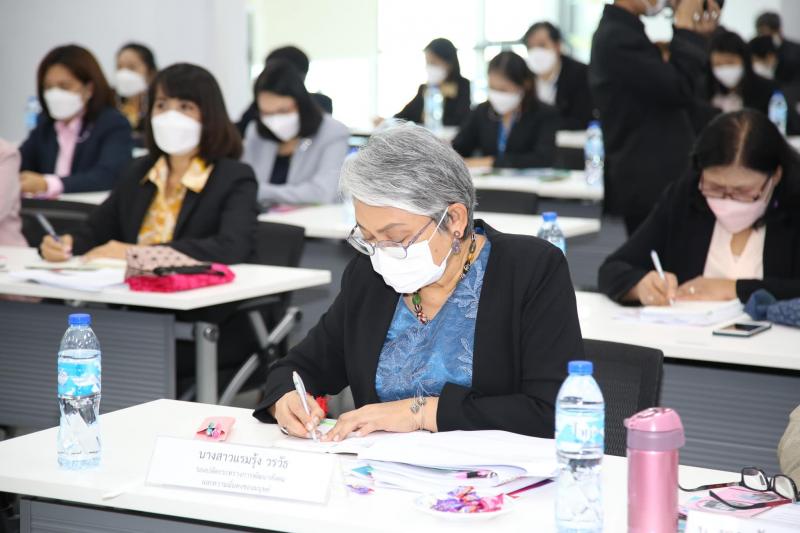 รมว.พม.เป็นประธานเ