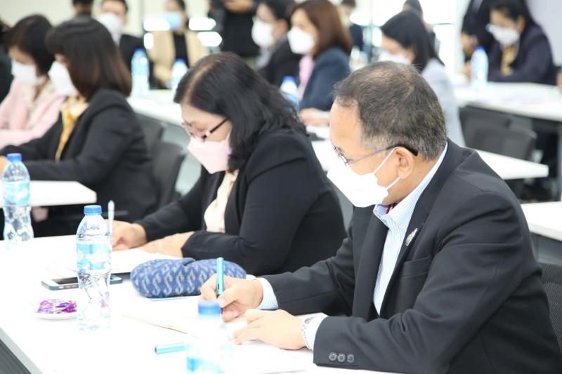 รมว.พม.เป็นประธานเ
