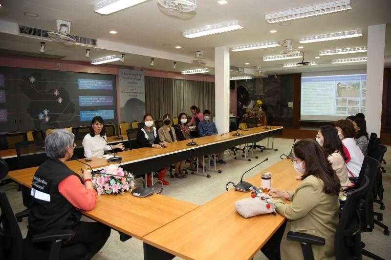 รองปลัดพม.ลงพื้นท�