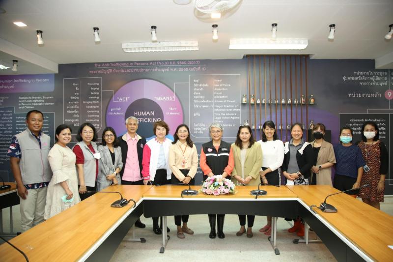 รองปลัดพม.ลงพื้นท�