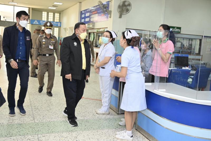รมว.พม. ย้ำดูแลครอ�