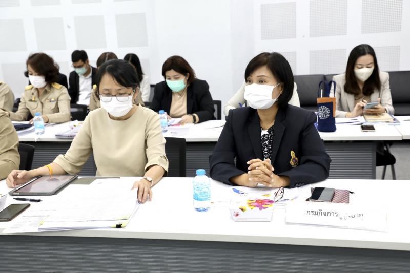ปลัดพม.เป็นประธาน�