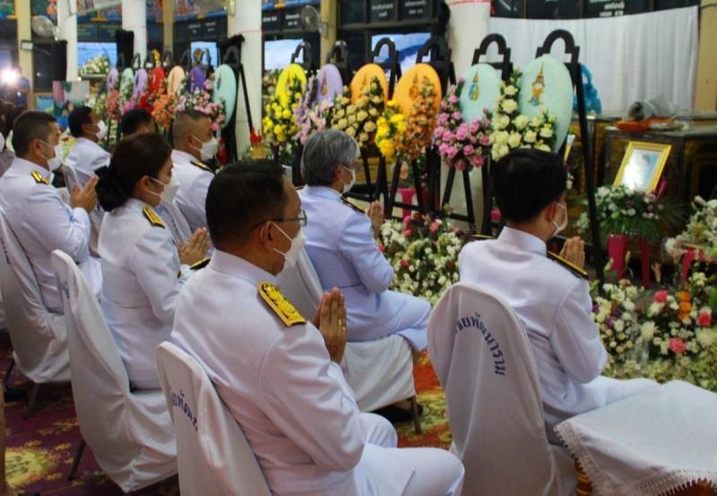 รองปลัดพม.พร้อมด้�
