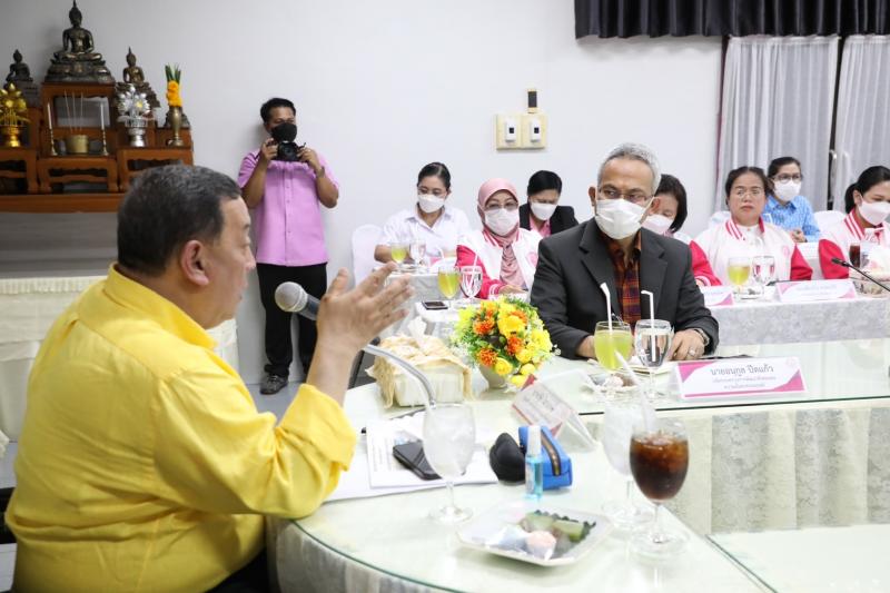 รมว.พม. เป็นประธาน�