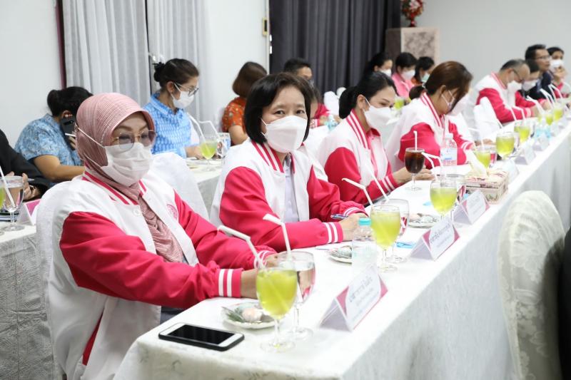 รมว.พม. เป็นประธาน�