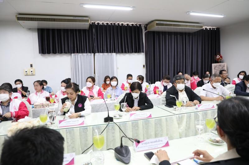 รมว.พม. เป็นประธาน�