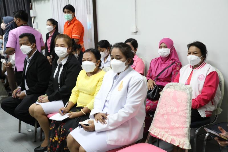 รมว.พม. เป็นประธาน�