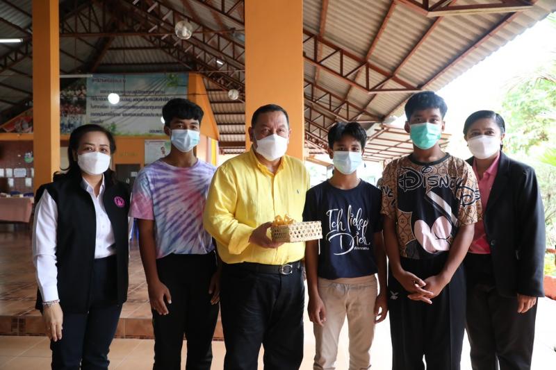 รมว.พม. เป็นประธาน�