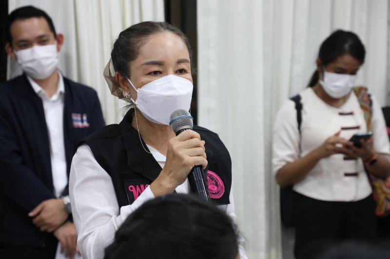 รมว.พม. ลงพื้นที่จ�