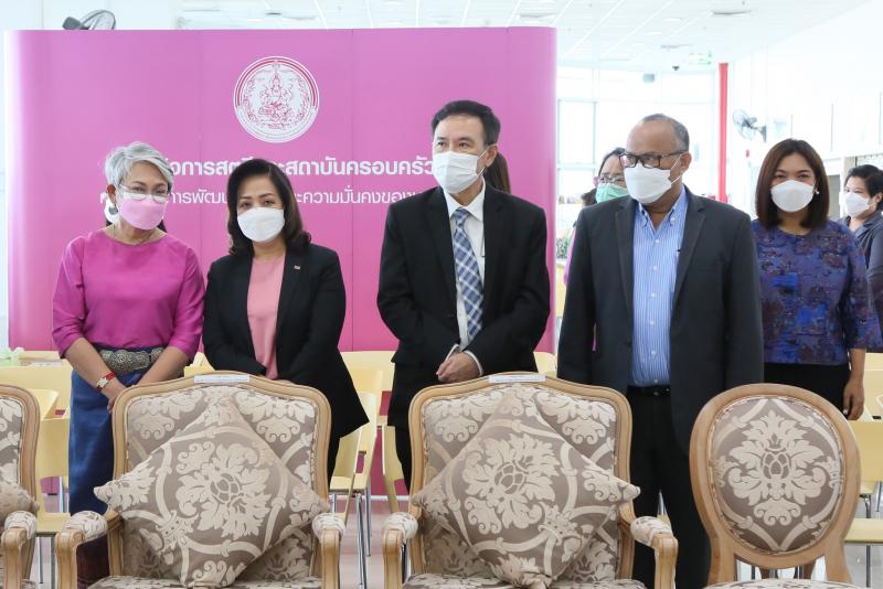 รมว.พม. เป็นประธาน�