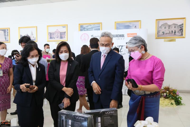 รมว.พม. เป็นประธาน�