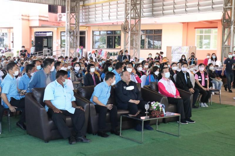 รมว.พม. เป็นประธาน�