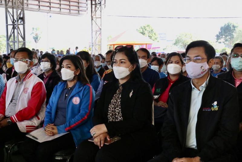 รมว.พม. เป็นประธาน�