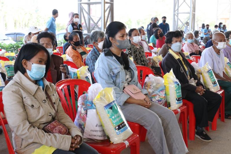 รมว.พม. เป็นประธาน�