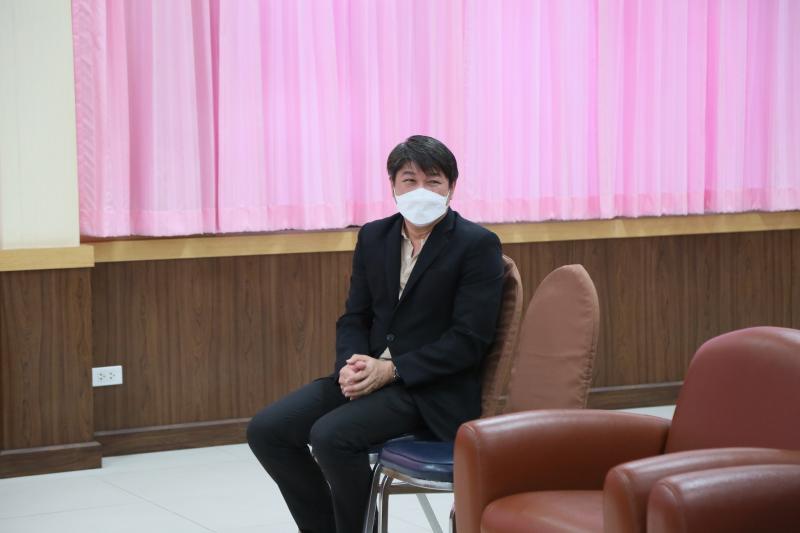 นางสาวอังคณา ใจกิ�