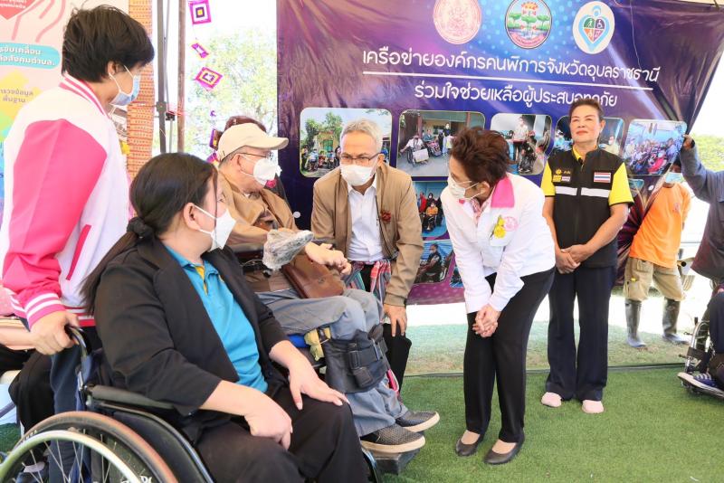 ปลัดพม. ลงพื้นที่จ