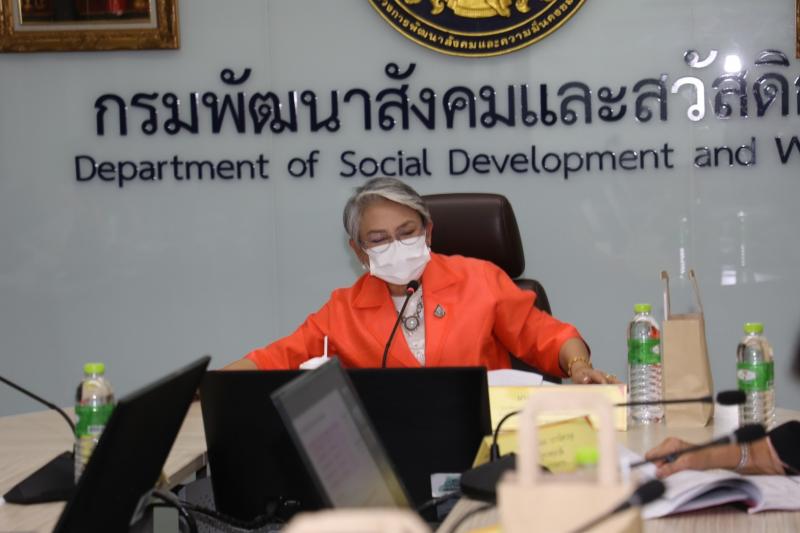 รองปลัดพม. เป็นประ