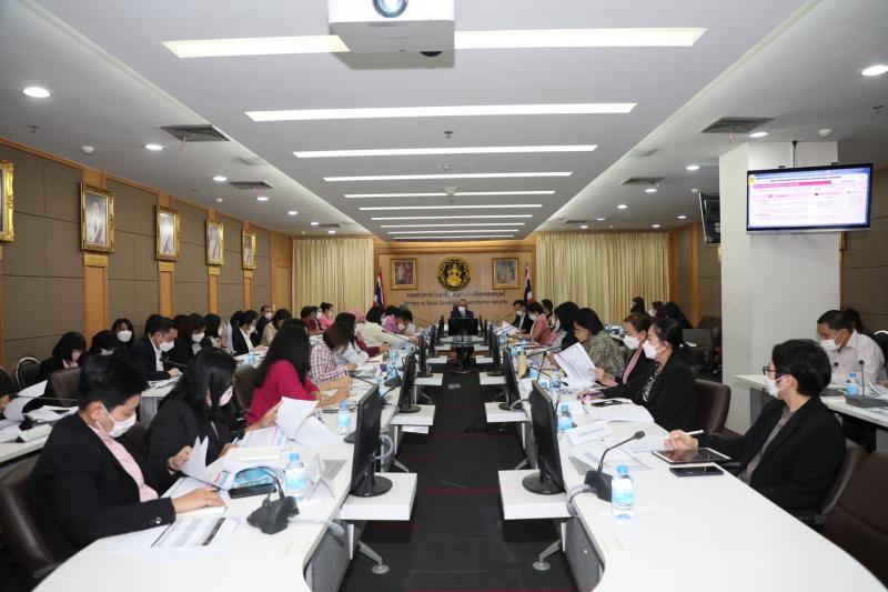 ปลัดพม. เป็นประธาน