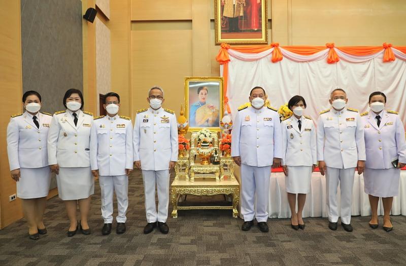 รมว.พม. เป็นประธาน�