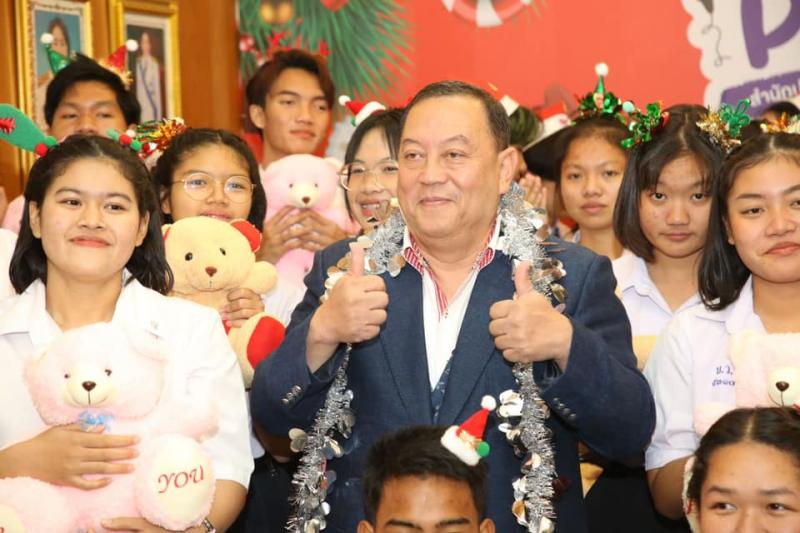 รมว.พม. เป็นประธาน�