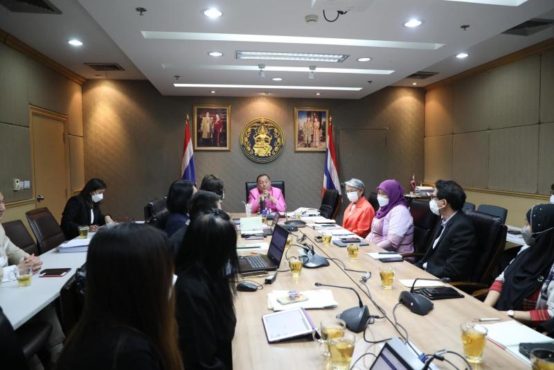 รมต.พม. เป็นประธาน�