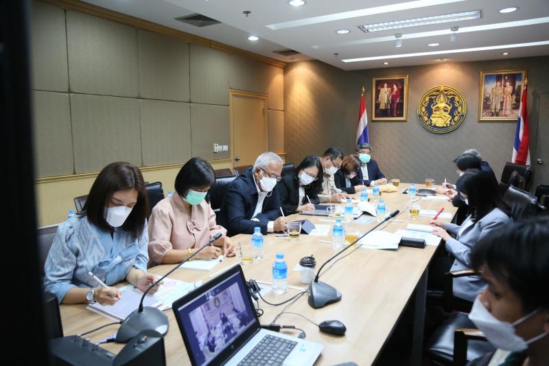 รมว.พม. เป็นปะธานก�