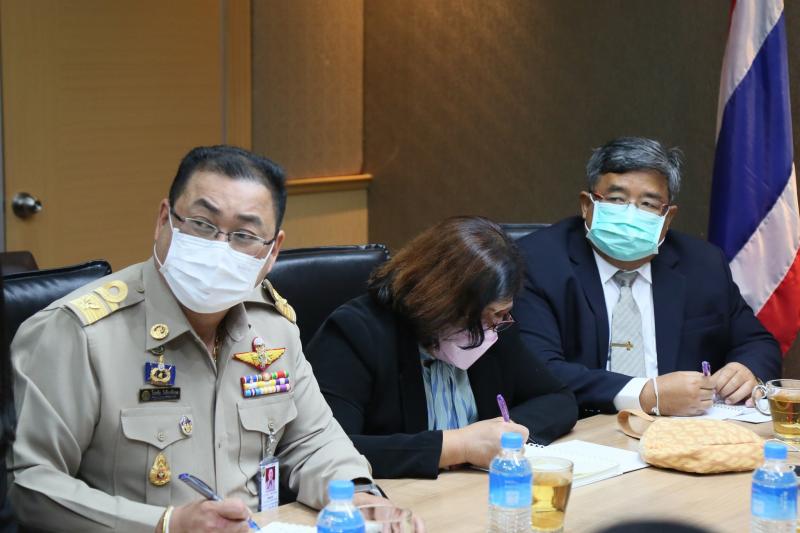 รมว.พม. เป็นปะธานก�
