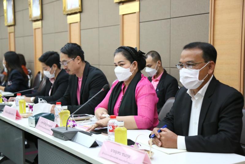 รมว.พม. เป็นประธาน�