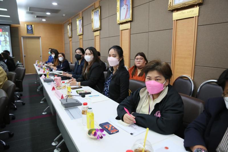 รมว.พม. เป็นประธาน�
