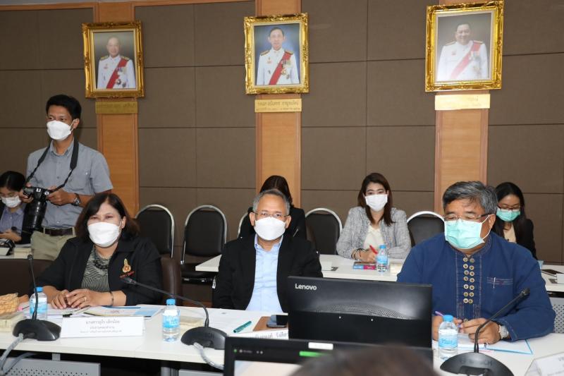 รองปลัดพม. เป็นประ