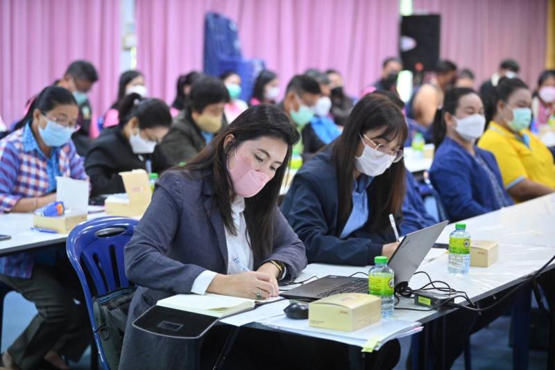 รมว.พม. เป็นประธาน�