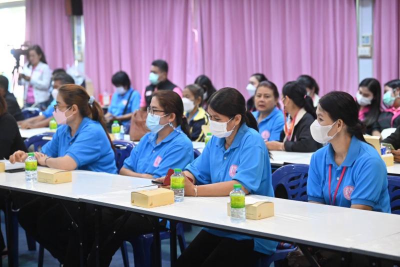 รมว.พม. เป็นประธาน�