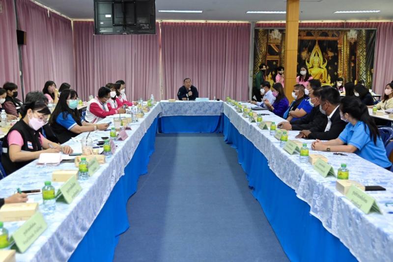 รมว.พม. ขับเคลื่อน�