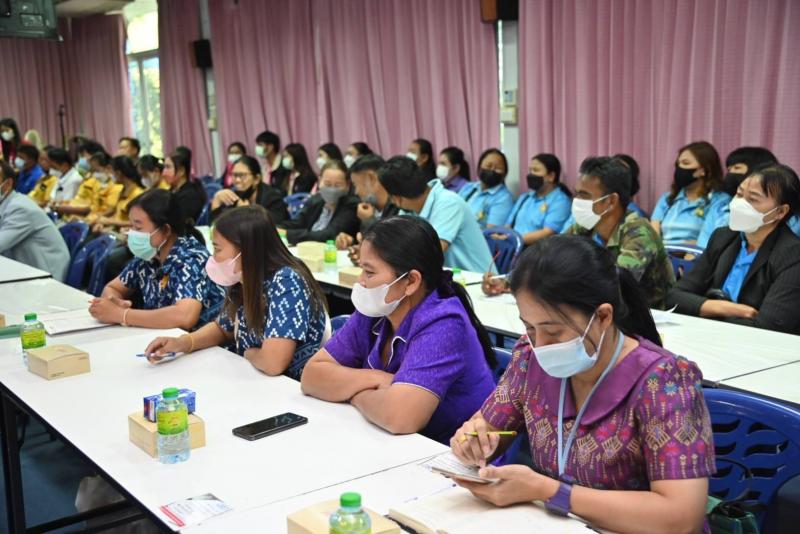 รมว.พม. ขับเคลื่อน�