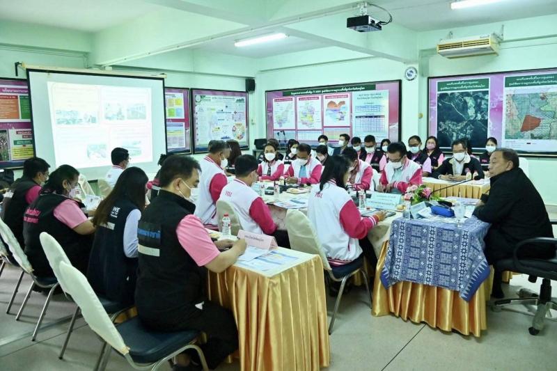 รมว.พม. เร่งเครื่อ�