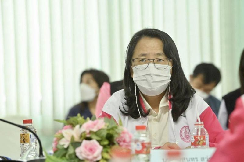 รมว.พม. เร่งเครื่อ�
