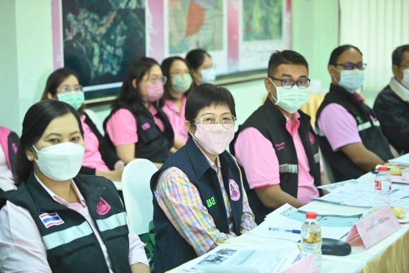 รมว.พม. เร่งเครื่อ�