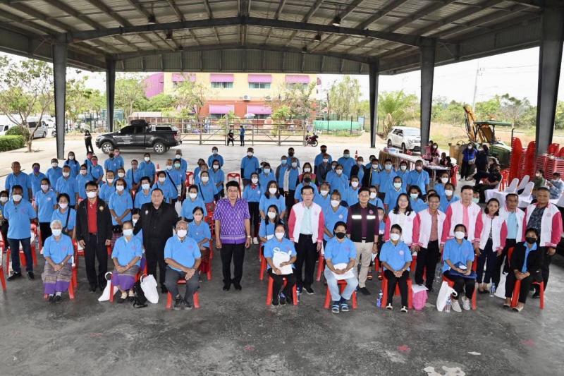 รมว.พม. เปิดอบรม อพ�