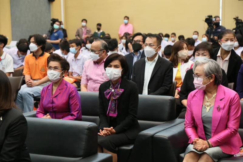 พม. จับมือ CPF จัดแถล�