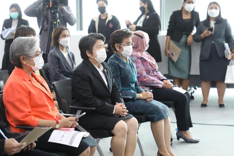พม. จับมือ TDRI แถลงสถ