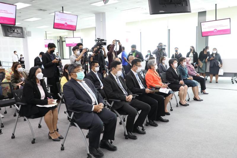 พม. จับมือ TDRI แถลงสถ