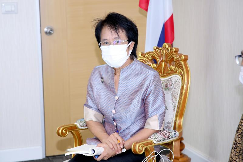 ปลัดพม. ให้การต้อน