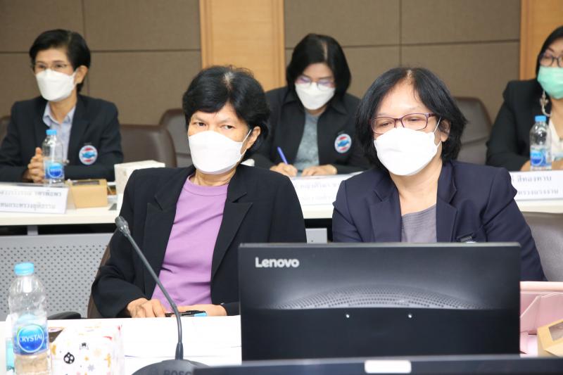 ปลัดพม. พบปะพูดคุย