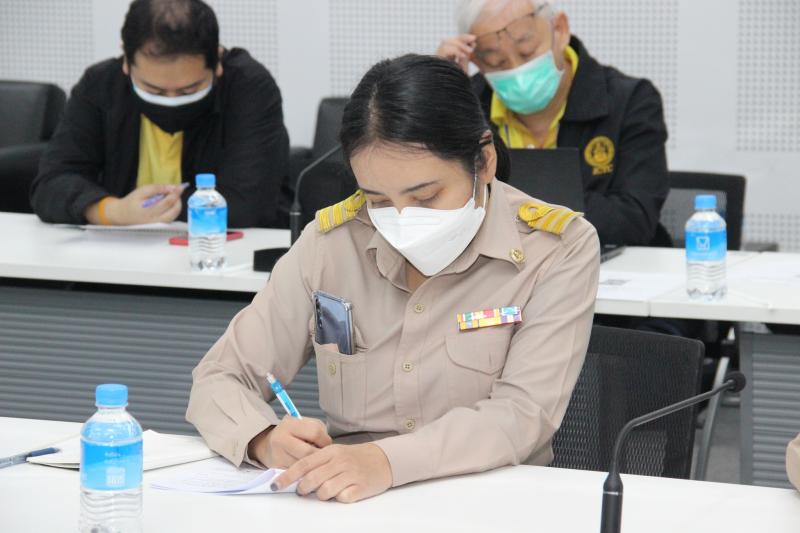 ประชุมติดตามการใ�