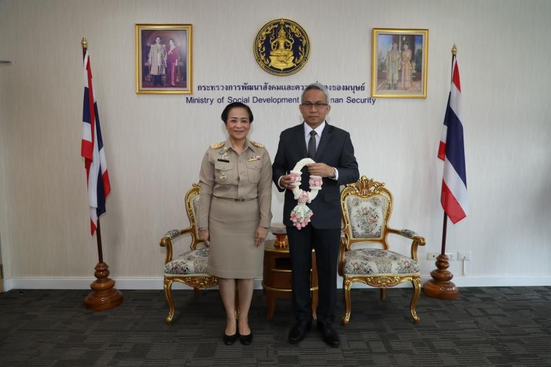 ปลัด พม. ข้าราชการ�