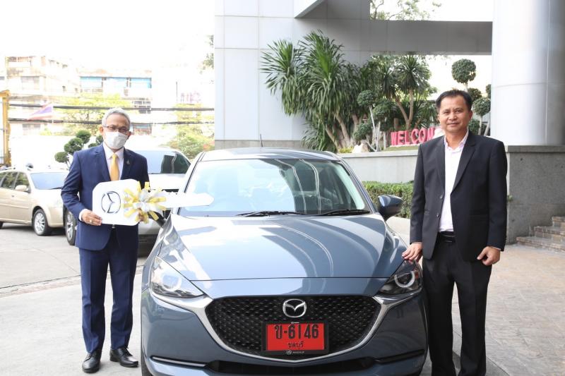 ปลัด พม. มอบรถยนต์ �