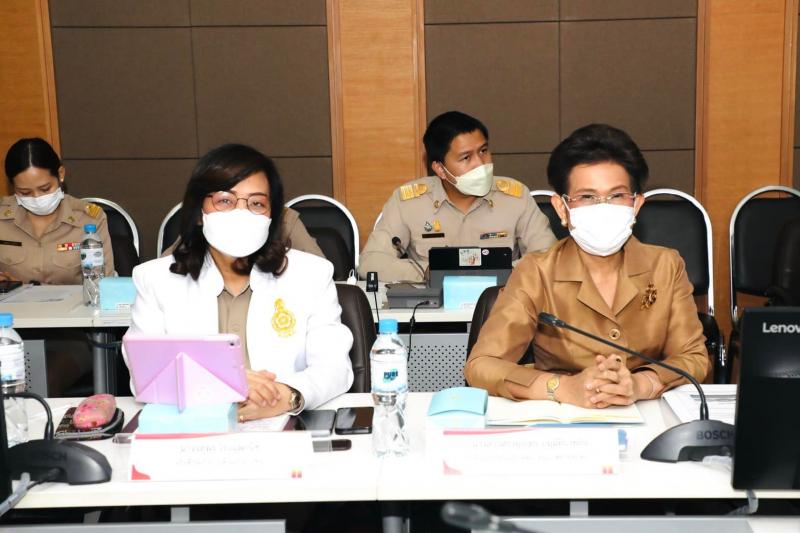 พม. ปรับตัว ปรับปร�