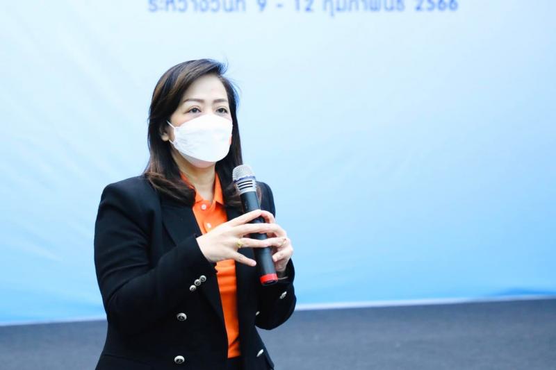 ปลัด พม. บรรยายพิเ�